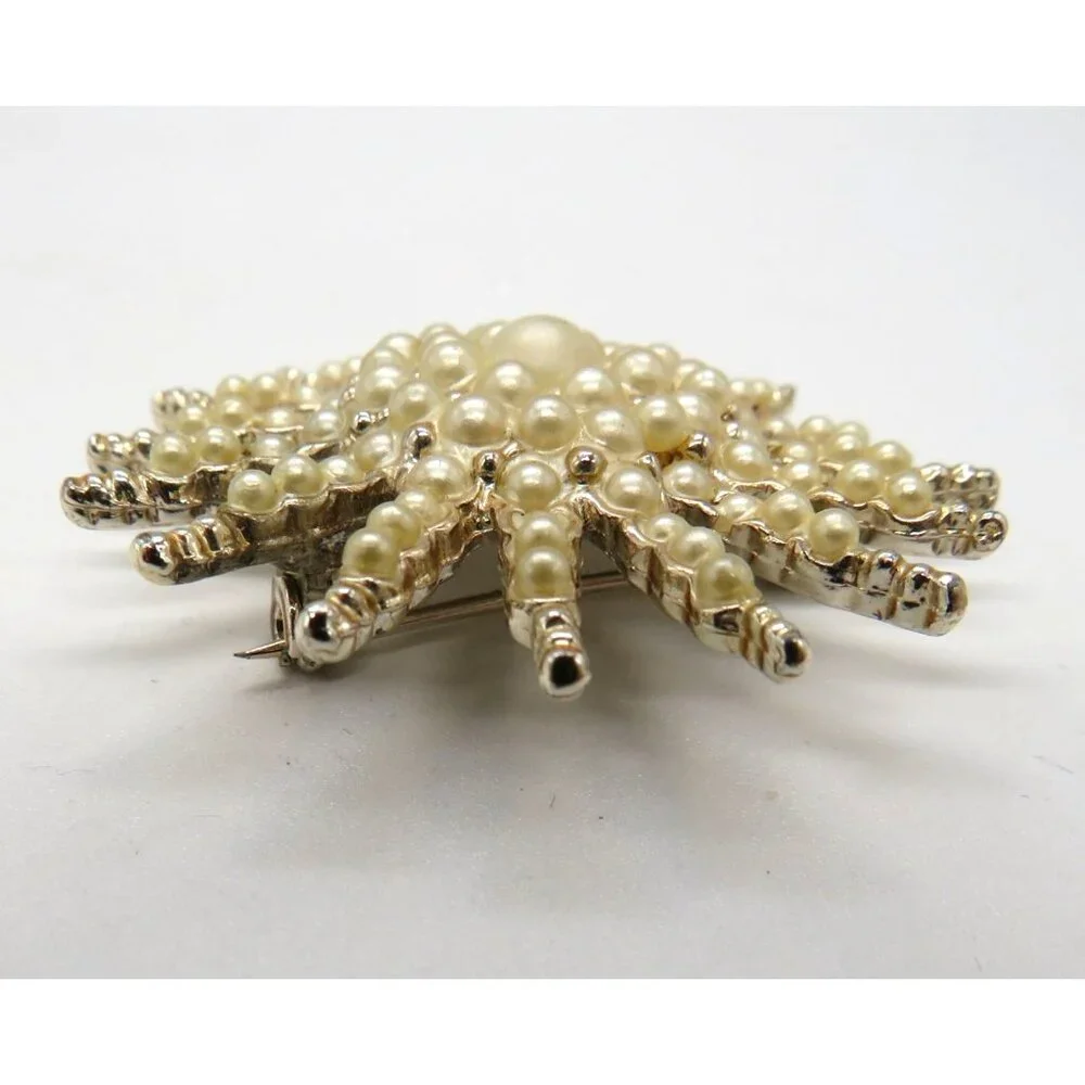 Vintage Starburst Brooch Graduated Imitation Pearls 2